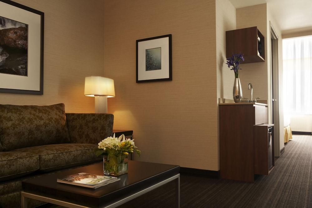 Holiday Inn Express & Suites Vaughan-Southwest By Ihg Zewnętrze zdjęcie