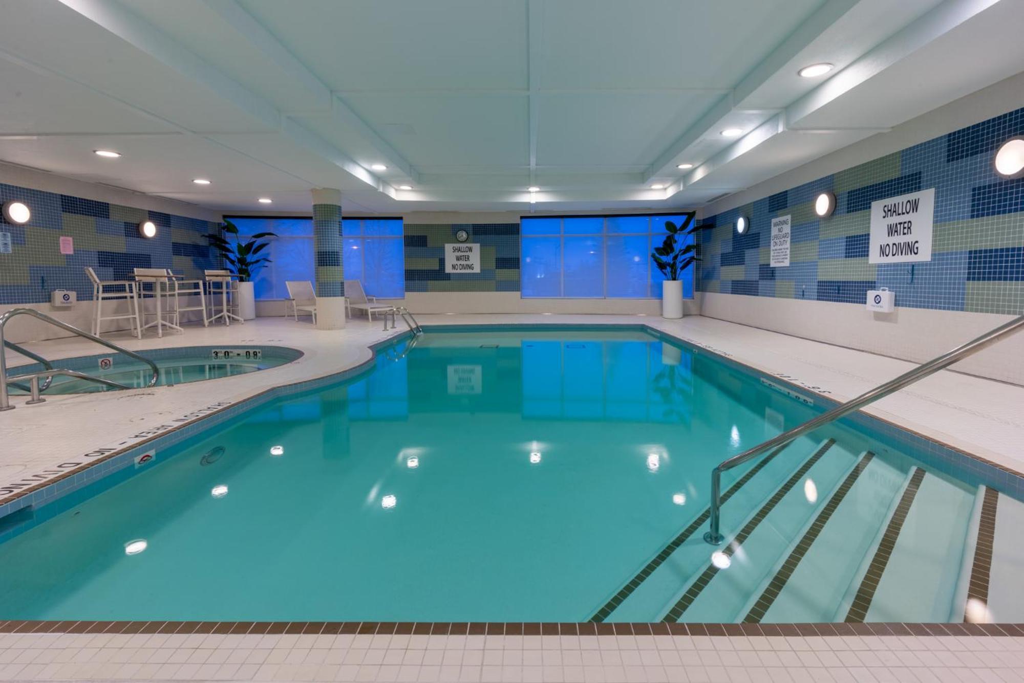 Holiday Inn Express & Suites Vaughan-Southwest By Ihg Zewnętrze zdjęcie